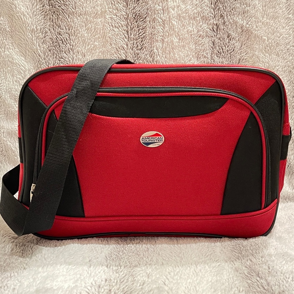New! 🌟 American Tourister Overnight bag luggage